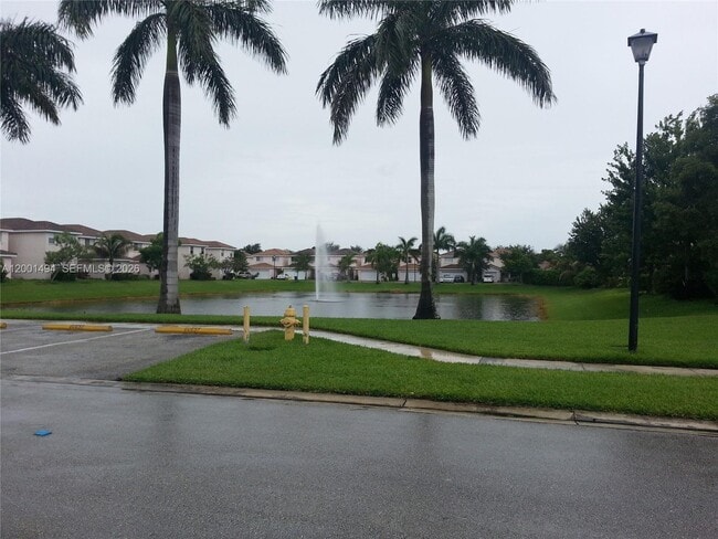 Foto del edificio - 5450 NW 94th Terrace