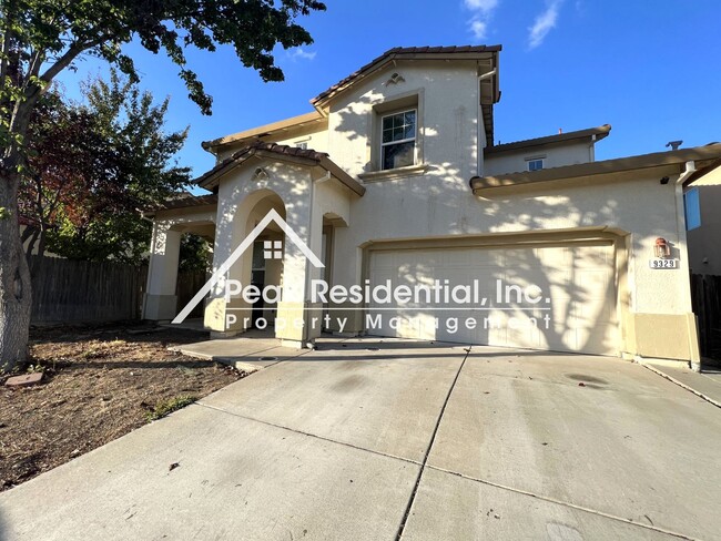 Foto del edificio - Very Nice 4bd/3b Elk Grove House with 2 Ca...