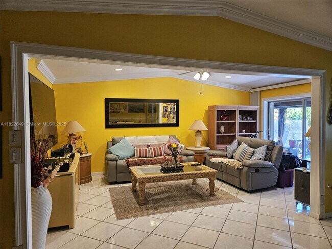 Foto del edificio - 15700 Bottlebrush Cir