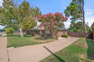 Building Photo - 3204 Brown Trail