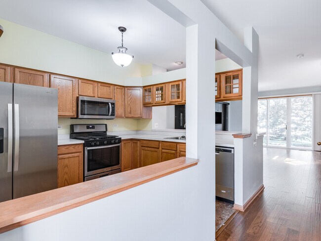 Building Photo - 2535 Carrolwood Rd