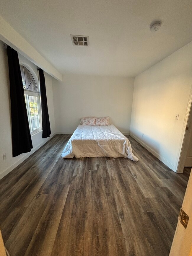 Building Photo - 9607 Blue Calico Dr