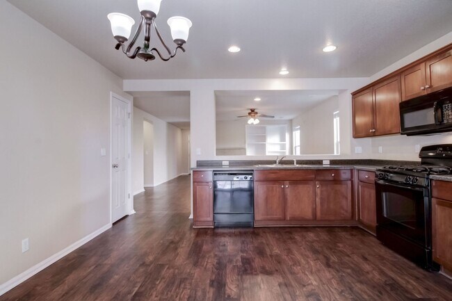 Building Photo - 3 Bedroom single family home in Denver