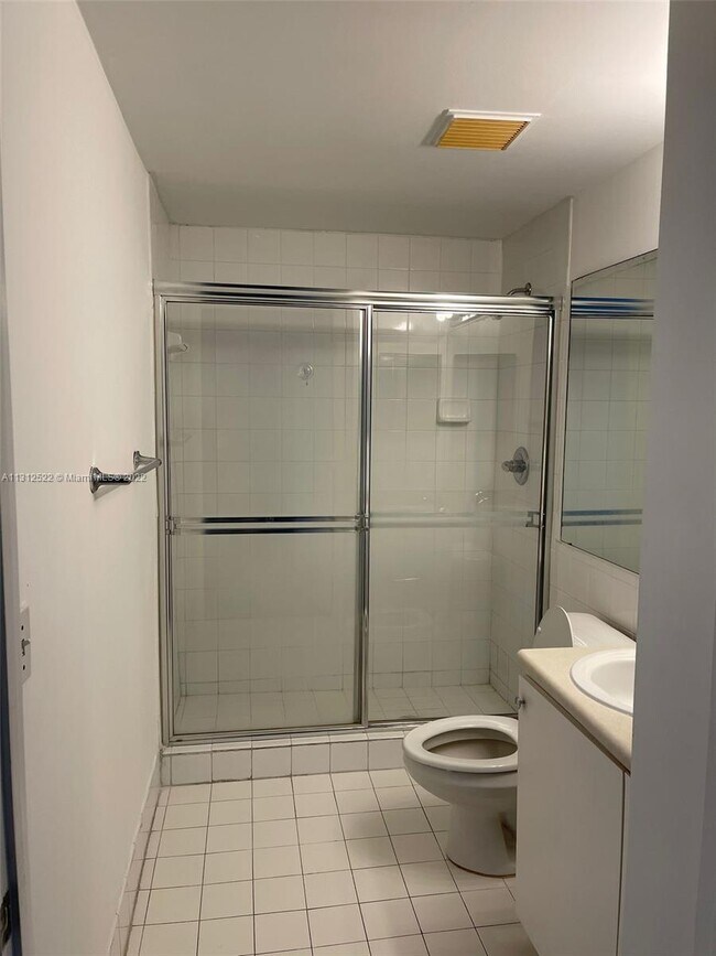 Foto del edificio - 5077 NW 7th St