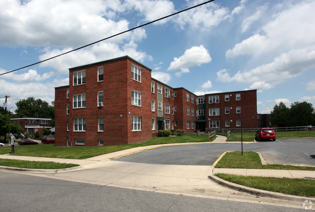 Building Photo - Lexington Apartments