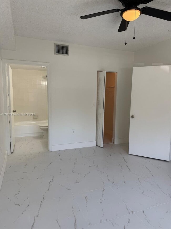 Foto del edificio - 2 bedroom in Davie FL 33024