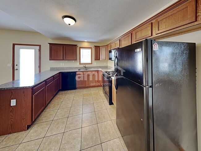 Building Photo - 6715 Legacy Pointe Ct