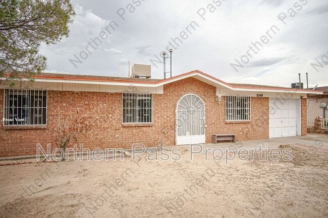 Foto del edificio - 8548 Arboleda Dr