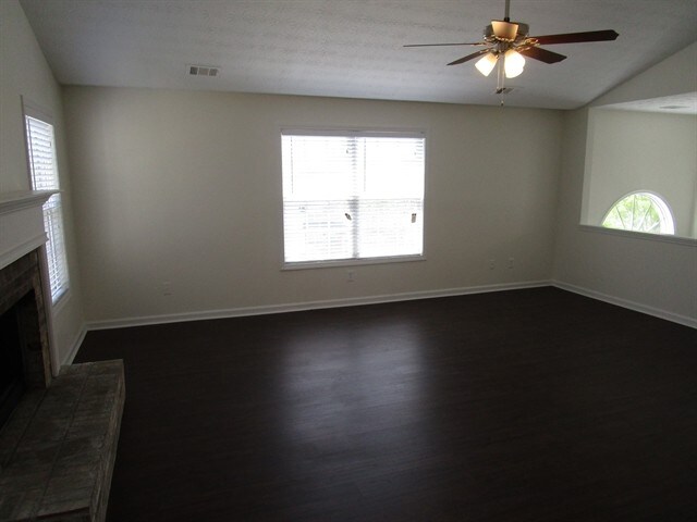 Foto del edificio - 2433 Green Hollow Ct