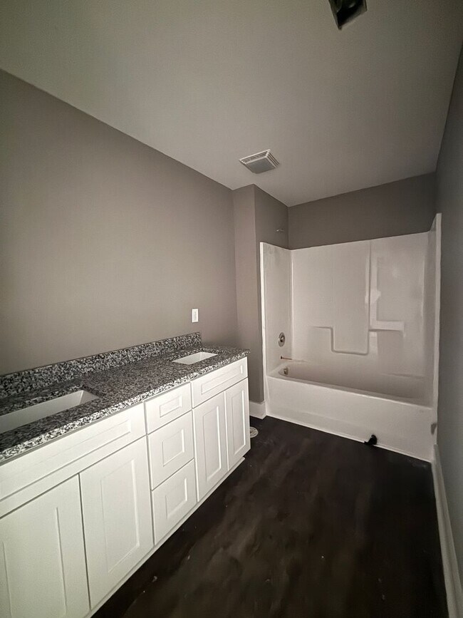 Foto del edificio - 1344 Park St