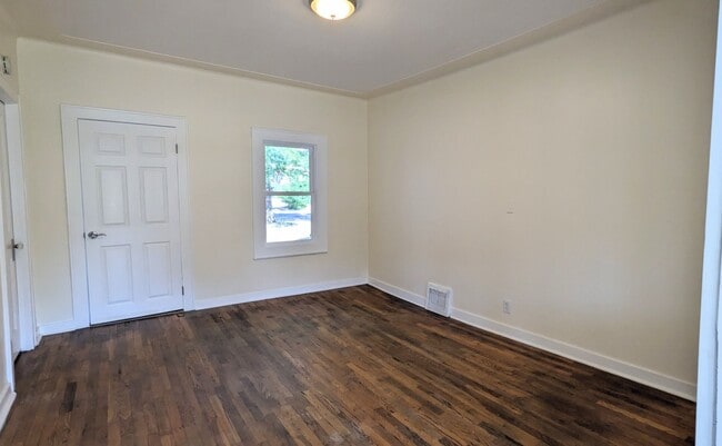 Building Photo - 1241 7th St