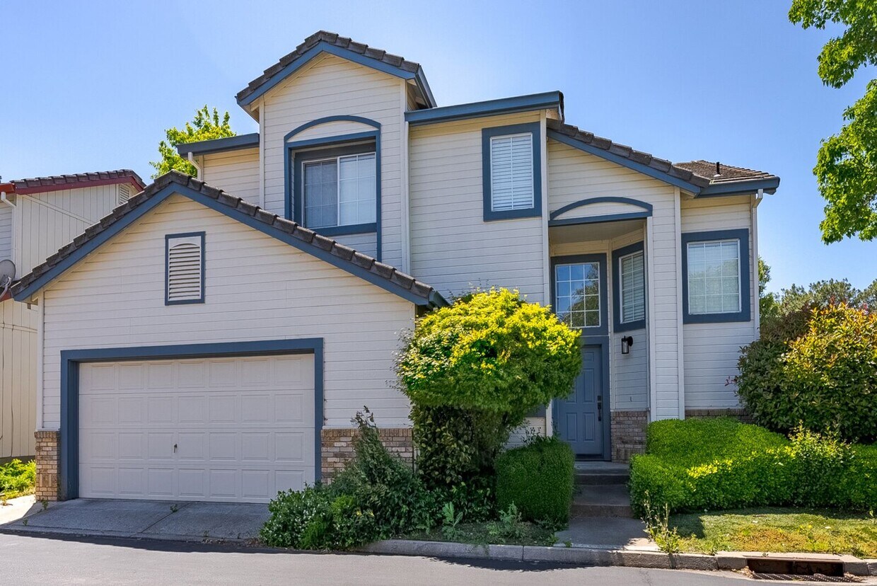 Foto principal - 9534 Sunlight Ln