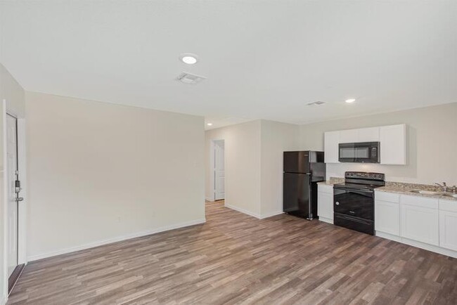 Building Photo - 408 S 12th St