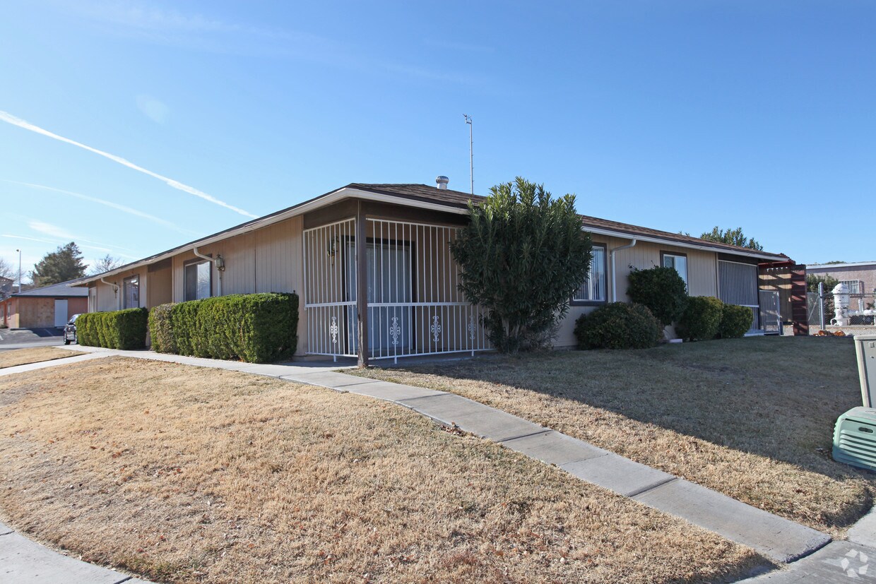 Primary Photo - Charleston Heights