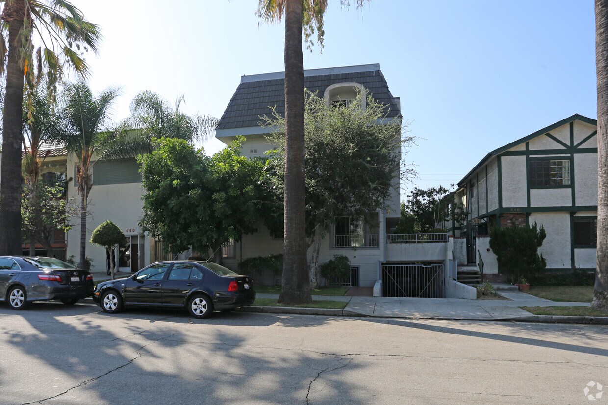 444 Myrtle St, Glendale, CA 91203 Apartments in Glendale, CA