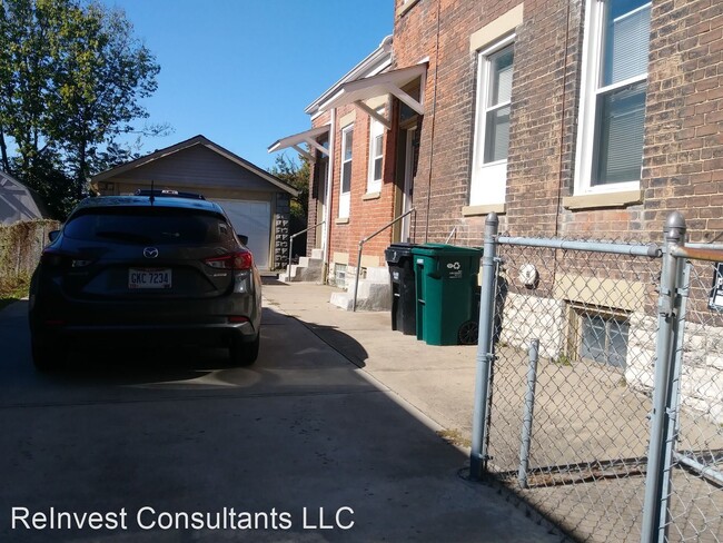 Building Photo - 5 br, 2.5 bath House - 2107 W Clifton Ave