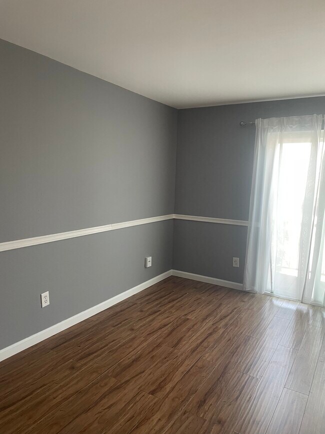 sala de estar - 730 N Eucalyptus Ave