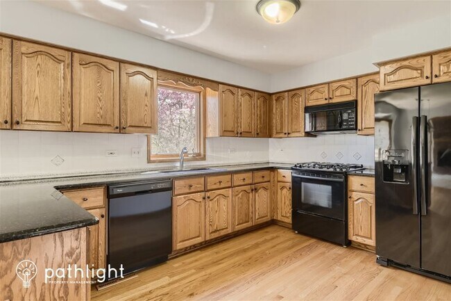 Foto del edificio - 3812 Rosada Dr