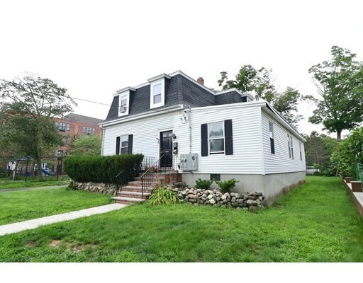 Foto del edificio - 55 Allston St