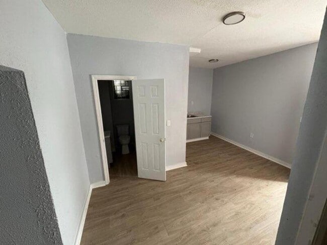 Building Photo - 4742 Maffitt Ave