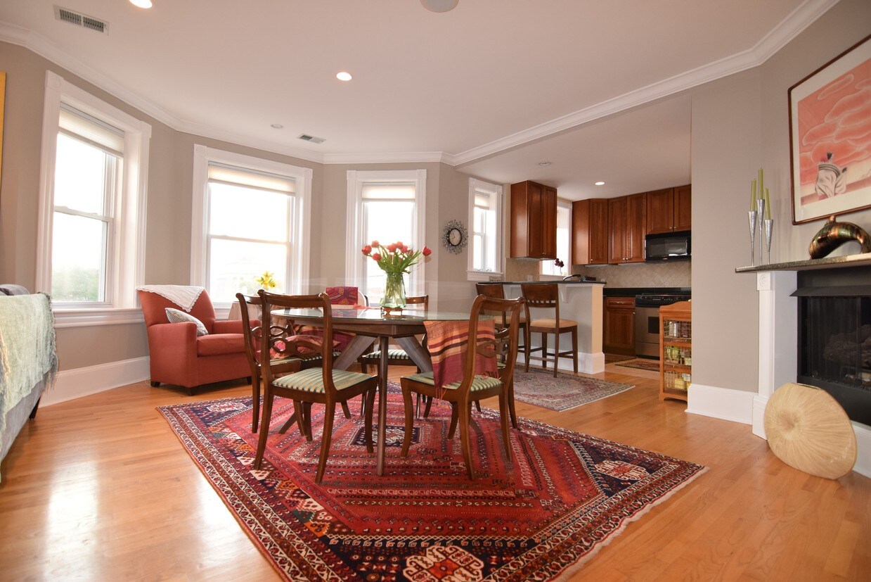 Primary Photo - 1423 R St NW