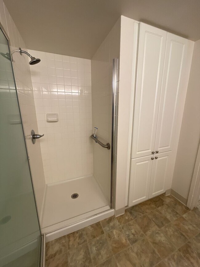 Foto del edificio - 801 South St. 2 bed, 2 bath, 2 parking