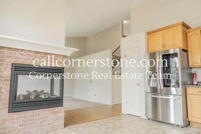 Building Photo - 4640 Kashmire Dr