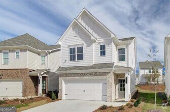 Building Photo - 5057 Woodland Hls