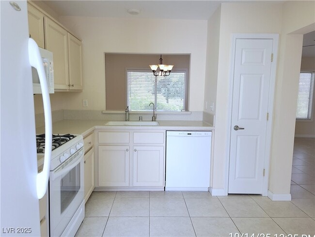 Foto del edificio - 2636 Highvale Dr
