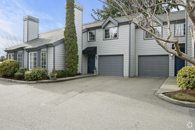 Building Photo - Water's Edge Townhomes