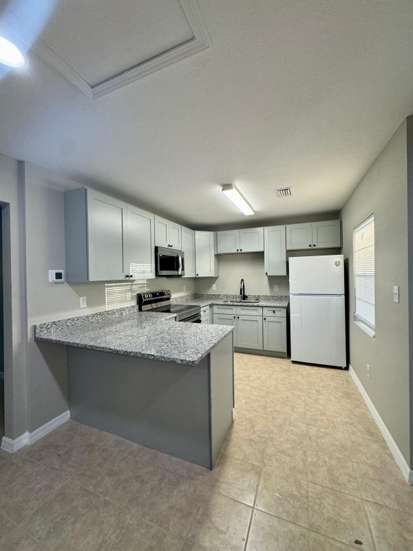 Building Photo - 197 Dairy Rd