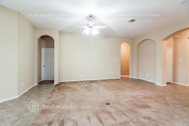Foto del edificio - 15453 Yarberry Dr