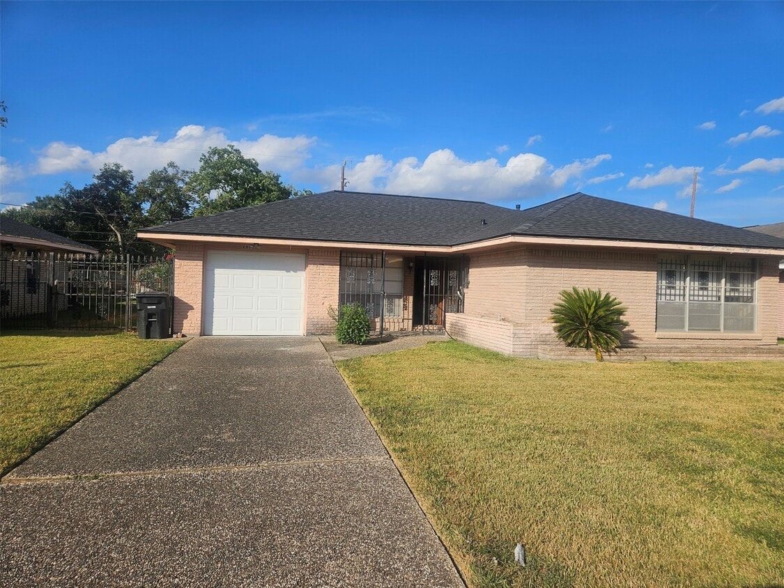 Primary Photo - 2810 Monticello Dr