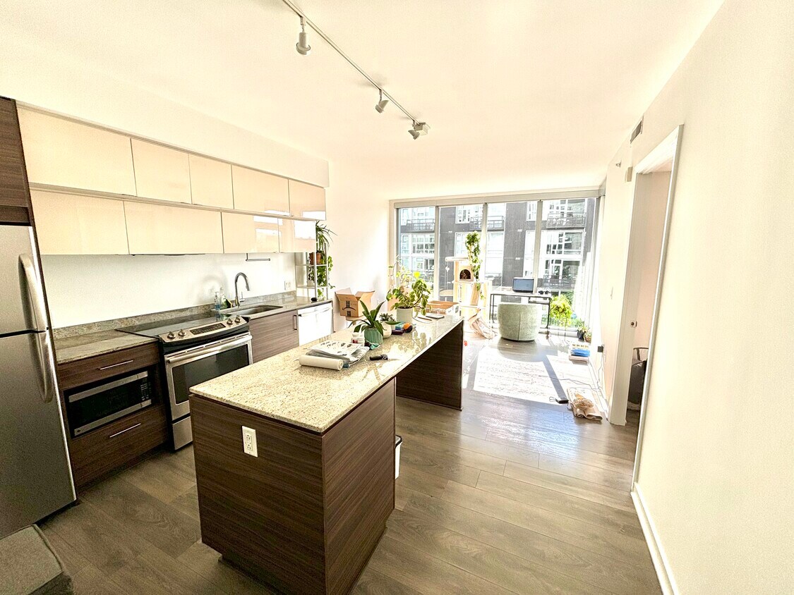 Primary Photo - 770 P St NW