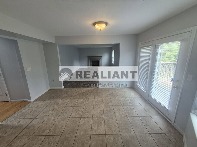 Foto del edificio - 6338 Remington Cove