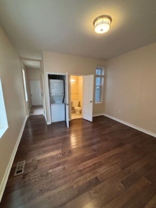 Foto del edificio - 212 S Loudon Ave