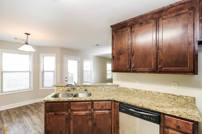Foto del edificio - 1405 Greenridge Way