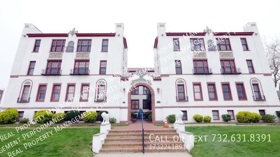 Primary Photo - Beautiful Bright & Light 3rd Fl Condo 1 Bl...