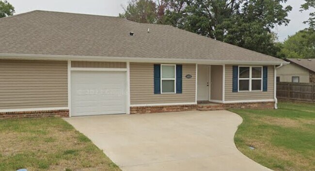 Building Photo - 3415 Fincastle Cir