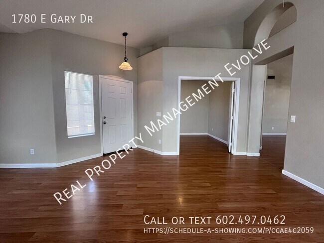 Foto del edificio - 1780 E Gary Dr