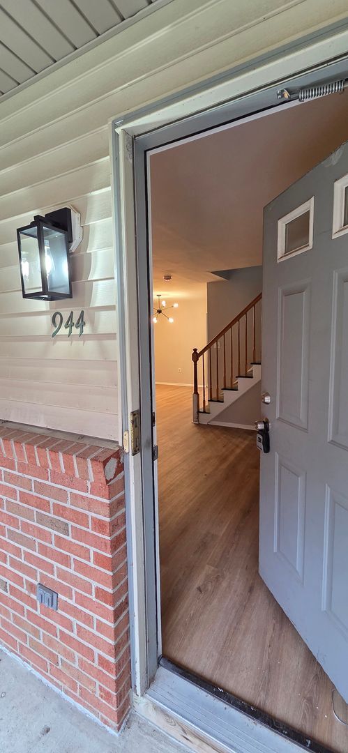Building Photo - Gorgeous 3-Bedroom End-Unit Townhouse in North Brunswick – Prime Location!