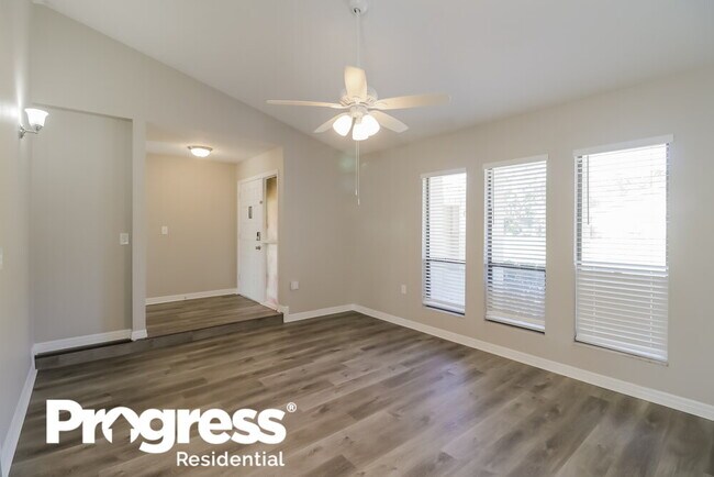Foto del edificio - 13700 Whitby Rd