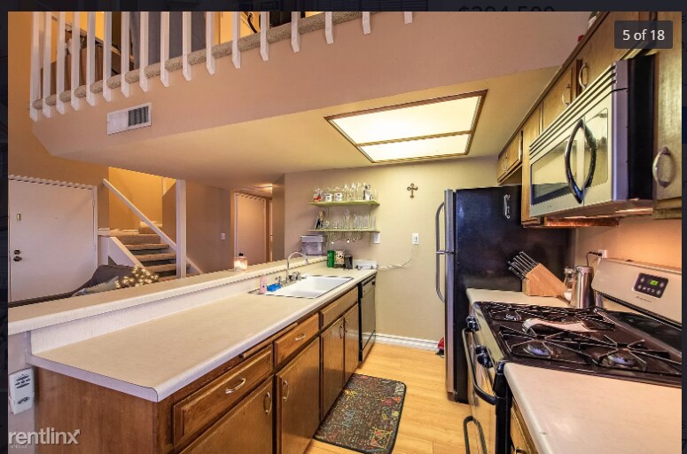 Building Photo - 1 br, 1 bath  - 120 Lake Ave Apt 3 3