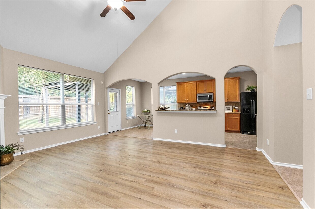 Foto principal - 115 N Hawkhurst Cir