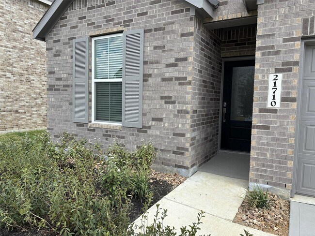 Foto del edificio - 21710 Willow River Canyon Ln