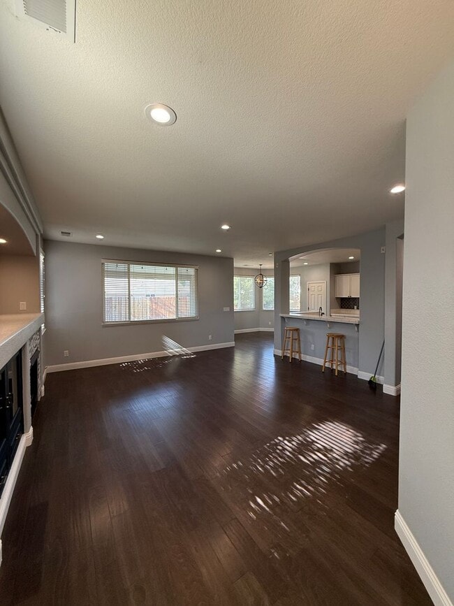 Building Photo - 1790 River Gorge Dr