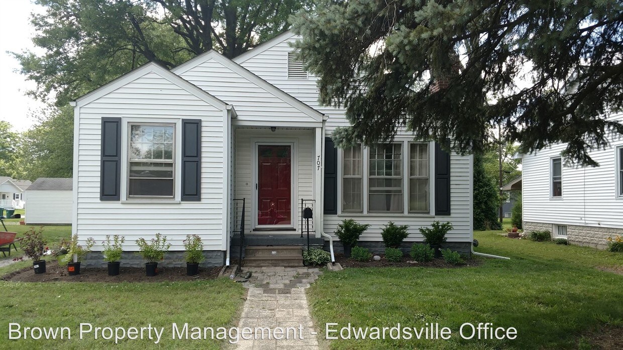 Primary Photo - 707 Parkview Dr