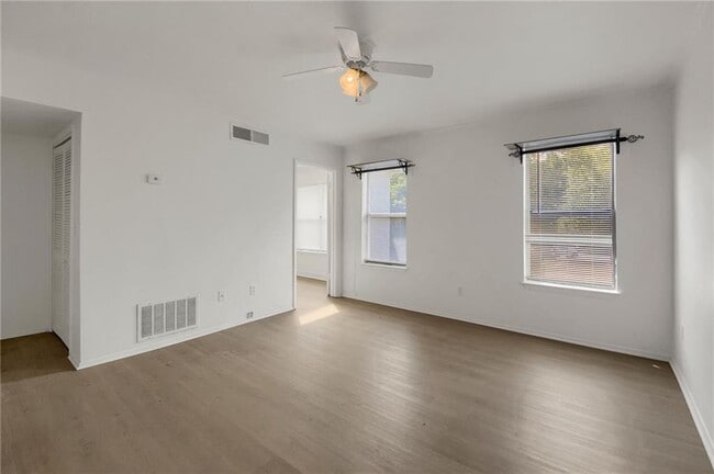 Building Photo - 2510 Huntingdon Chase