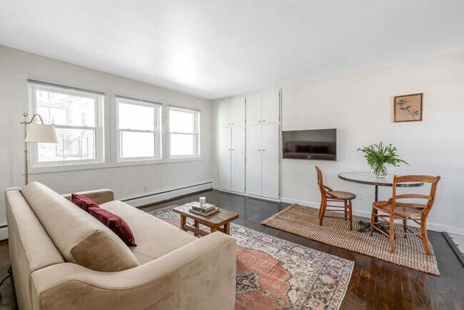 Foto del edificio - 202 S Henry St