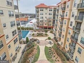 Building Photo - 230 E Ponce de Leon Ave